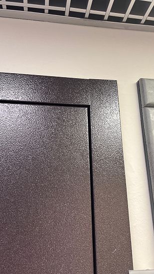 Входная дверь  